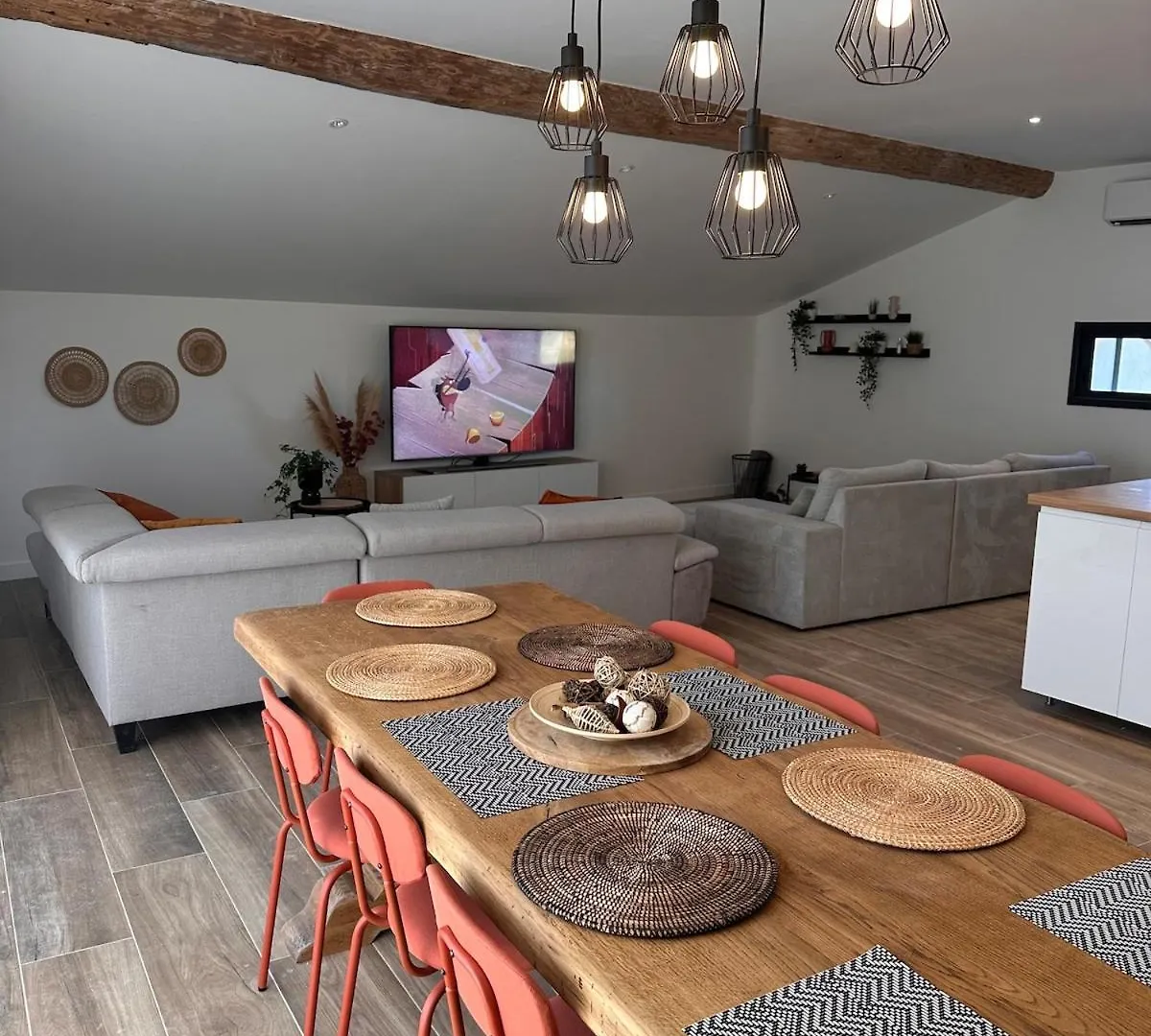 Villa Le Domaine Du Rossignol à Bonlieu-sur-Roubion Hébergement de vacances